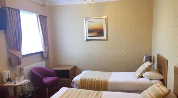 Leapark Hotel Grangemouth Bagian luar foto