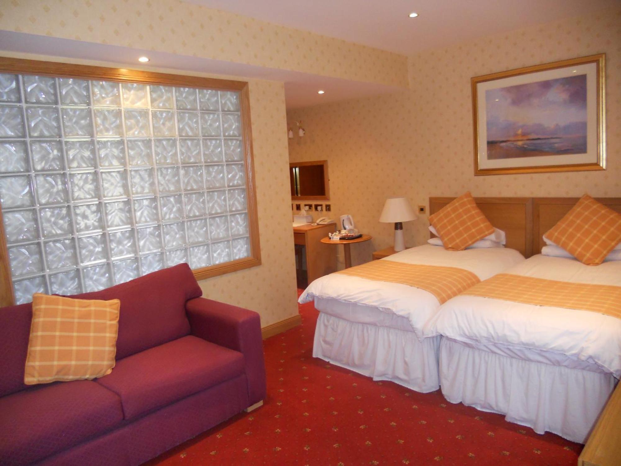 Leapark Hotel Grangemouth Bagian luar foto