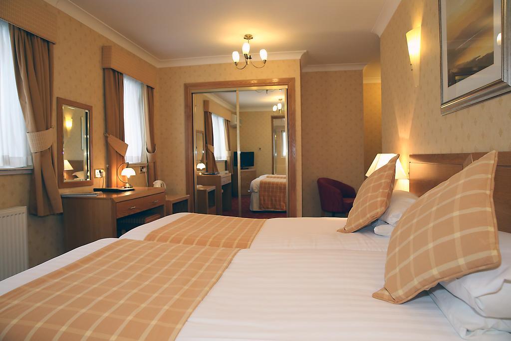 Leapark Hotel Grangemouth Bagian luar foto