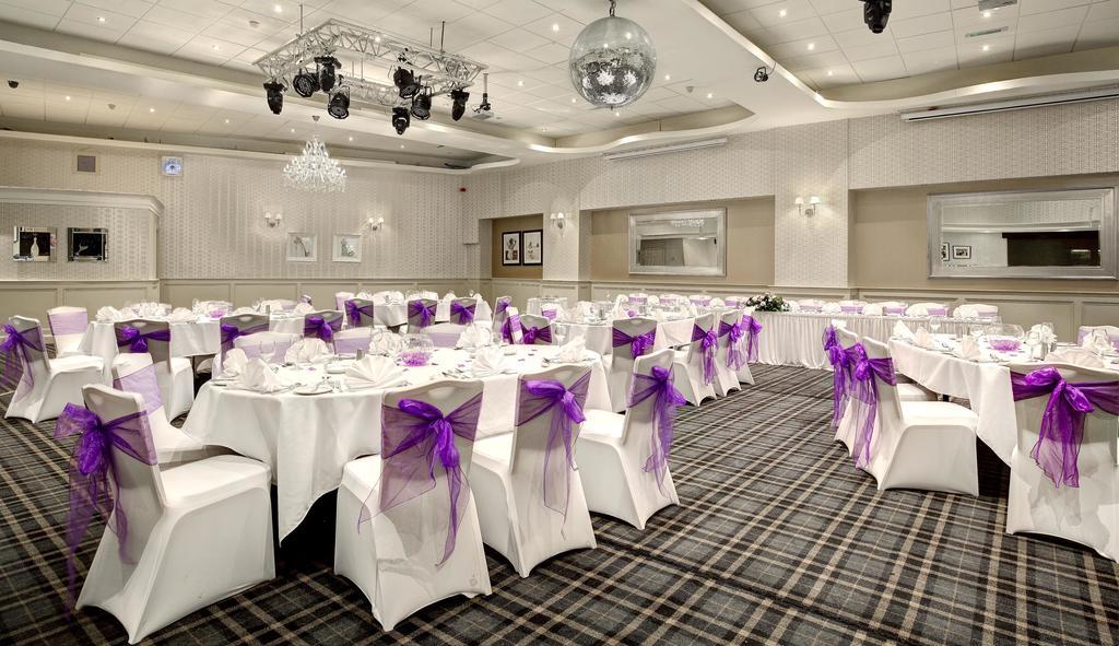 Leapark Hotel Grangemouth Bagian luar foto