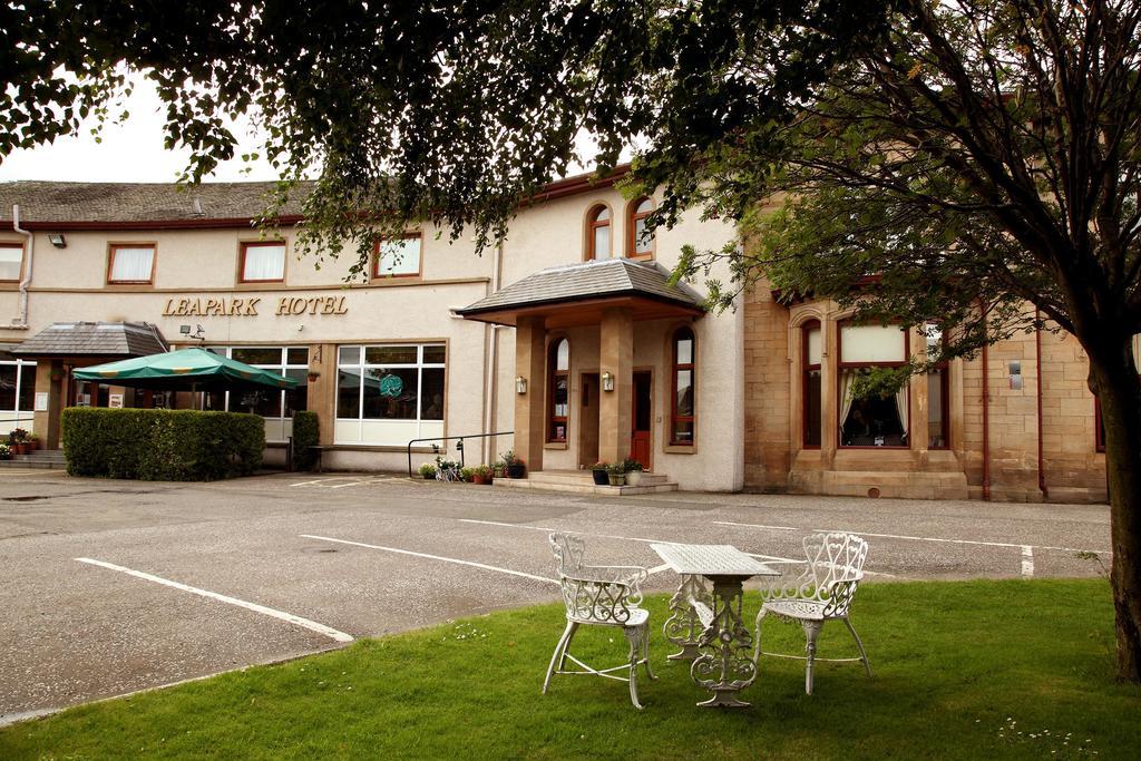 Leapark Hotel Grangemouth Bagian luar foto