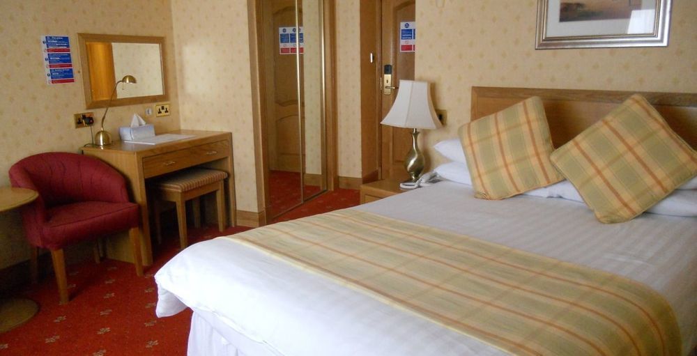 Leapark Hotel Grangemouth Bagian luar foto