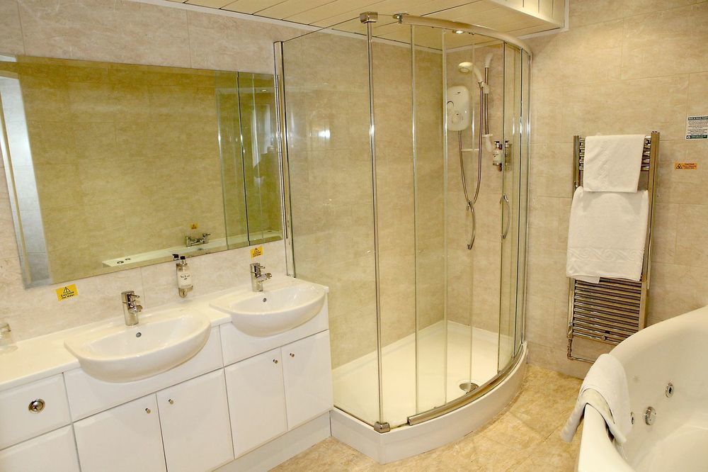 Leapark Hotel Grangemouth Bagian luar foto