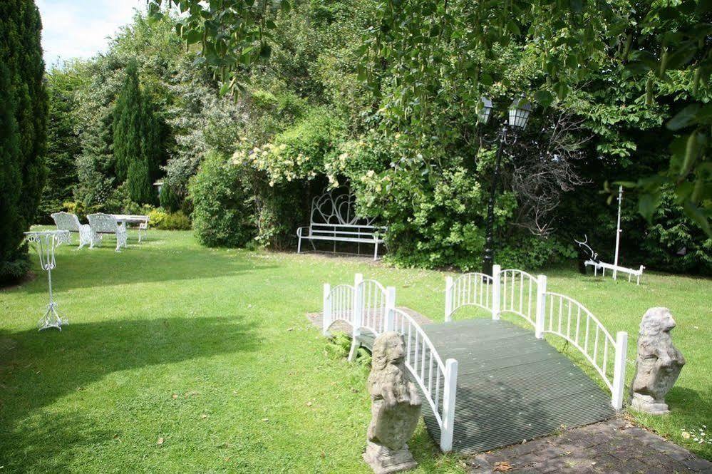 Leapark Hotel Grangemouth Bagian luar foto