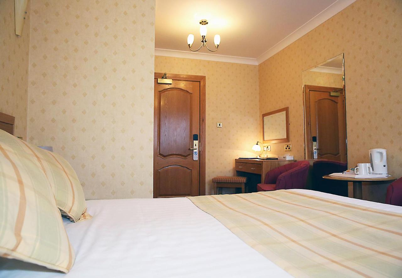 Leapark Hotel Grangemouth Bagian luar foto