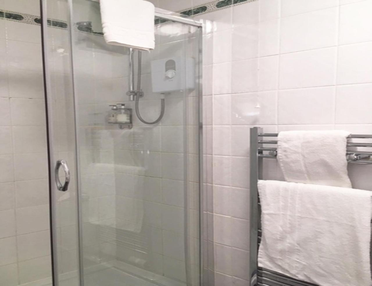 Leapark Hotel Grangemouth Bagian luar foto