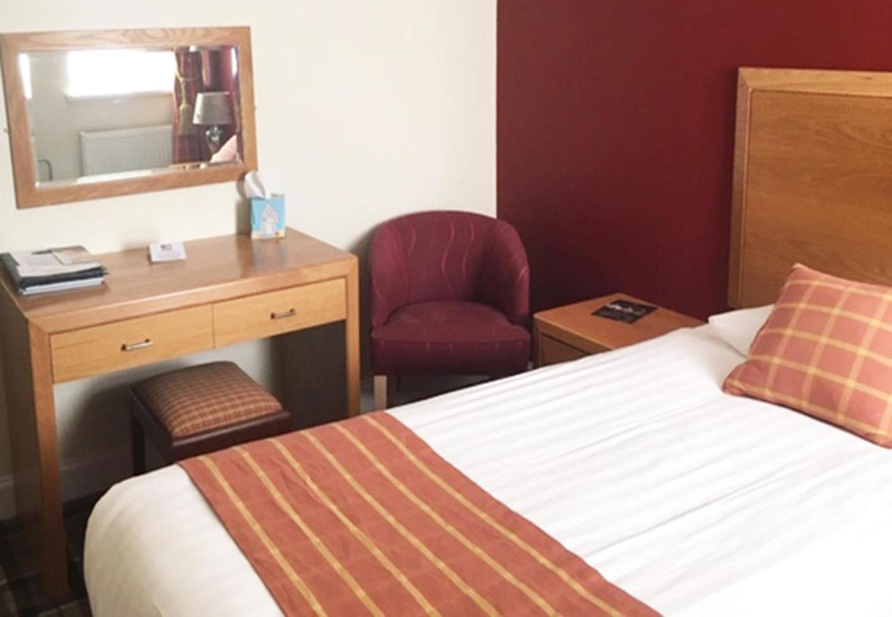 Leapark Hotel Grangemouth Bagian luar foto