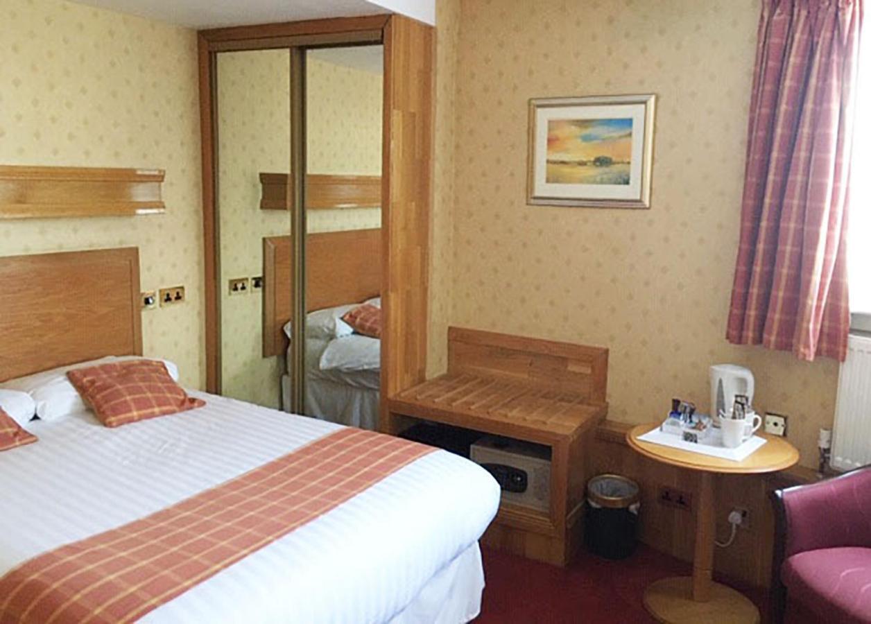 Leapark Hotel Grangemouth Bagian luar foto